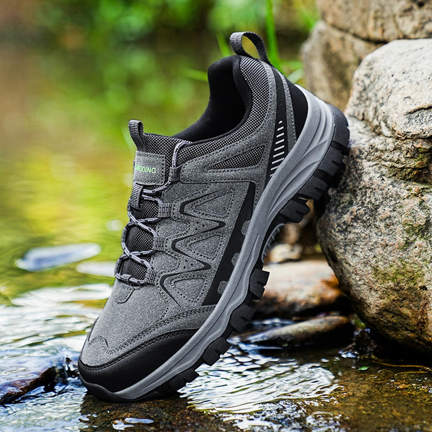 Men’s Athletic Work Shoes